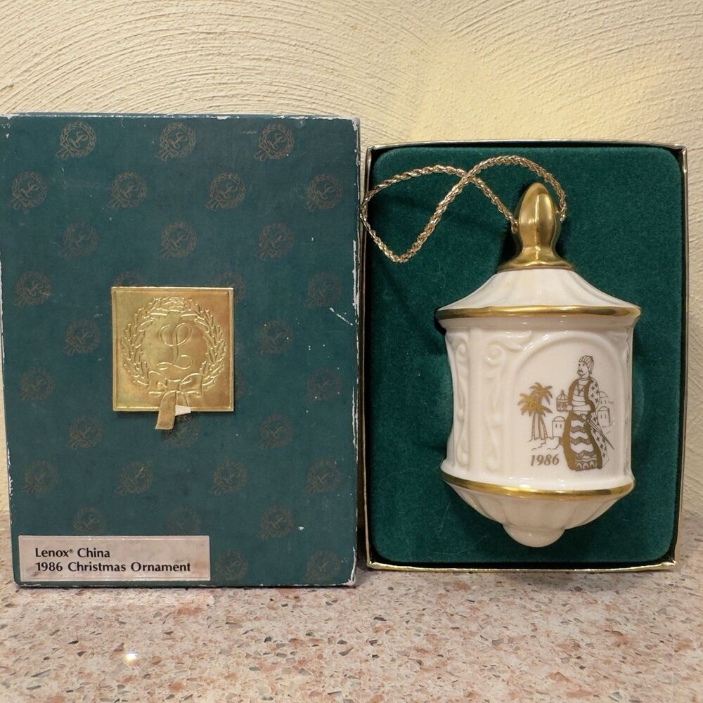 Vintage 1986 Lenox Magi Lantern Christmas Ornament 24K Gold Trim‎